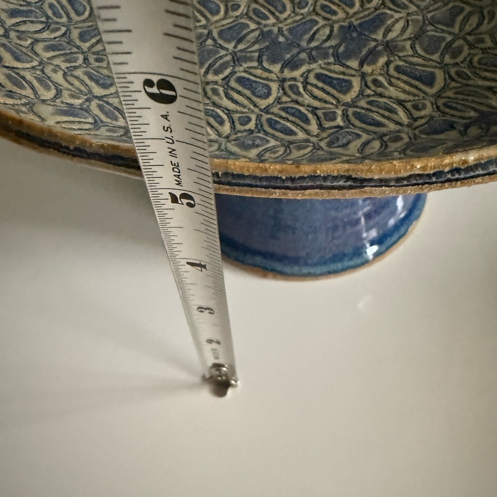 Handcrafted Blue studio pottery signed Pedestal plate - Picture 10 of 10